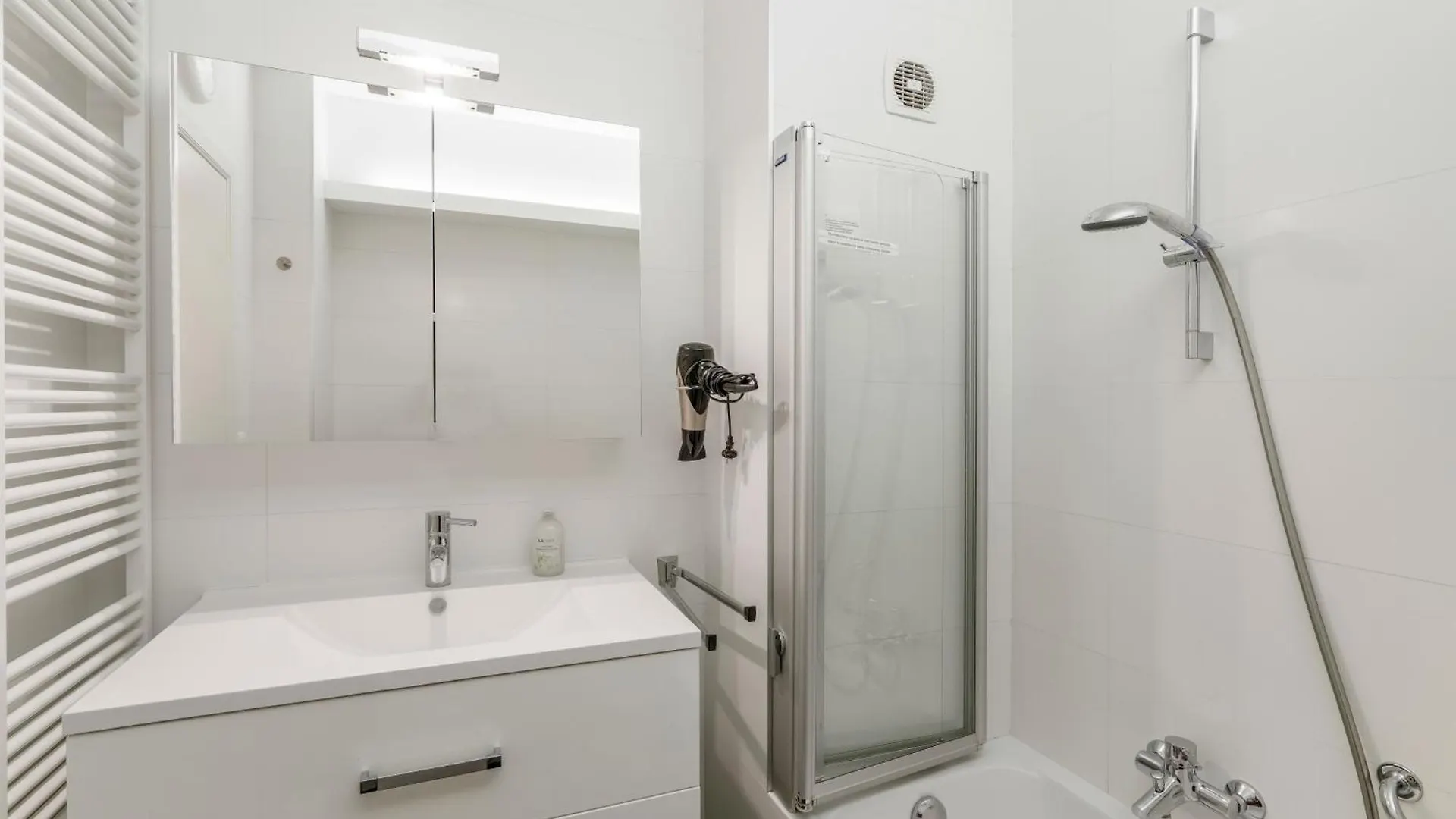 Appartement Aan Zee Oostende 0*, Ostende
